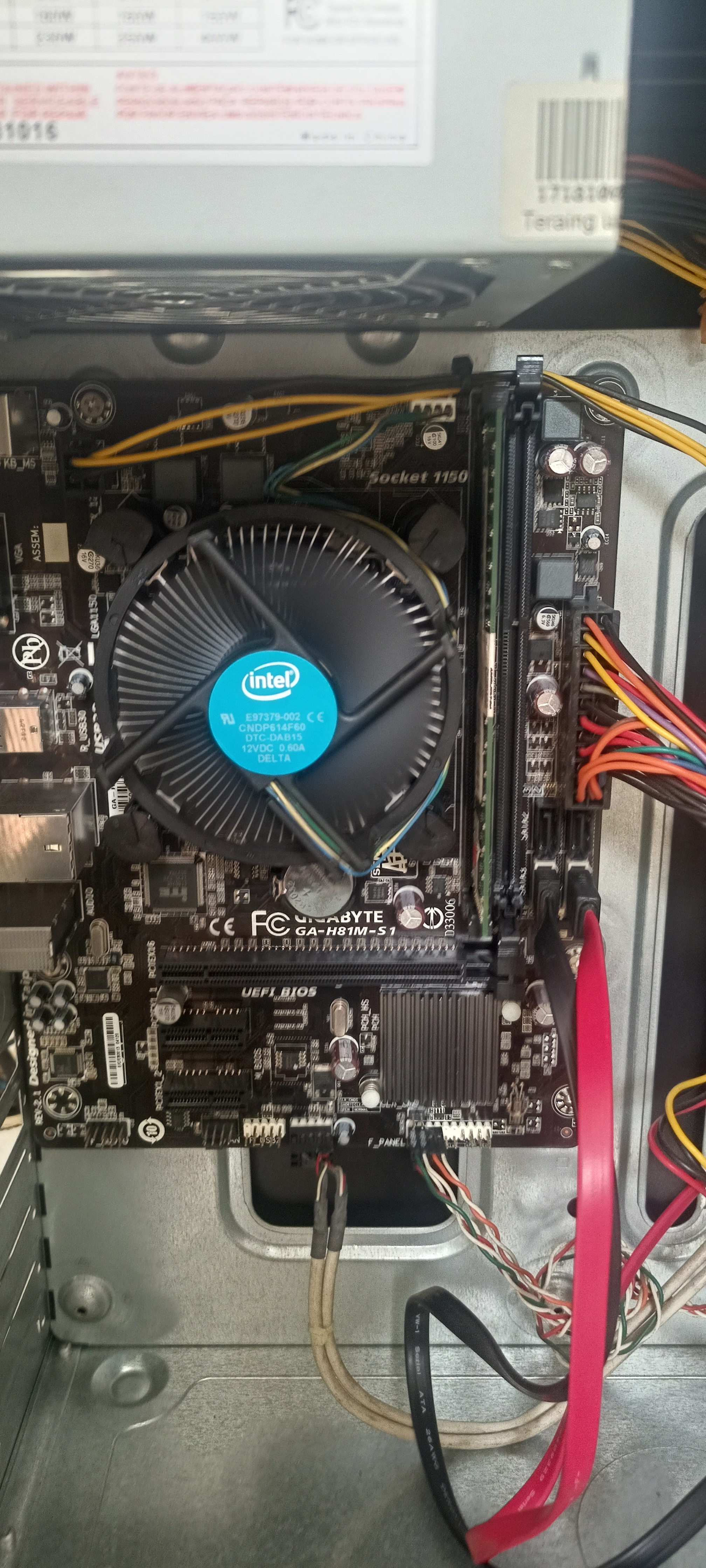 Troca de memória RAM em desktop